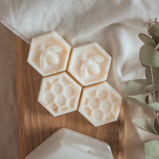 Fresh Linen & Hibiscus