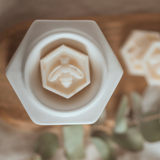 Fresh Linen & Hibiscus