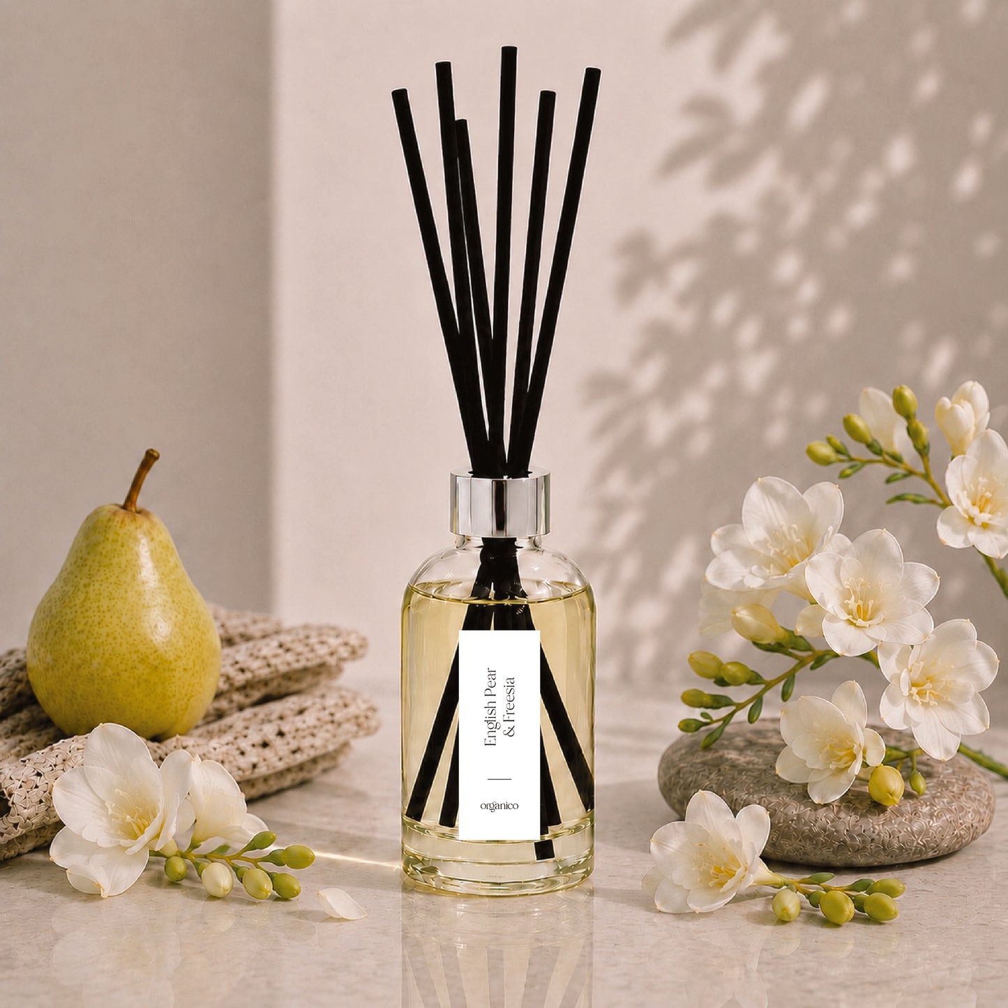 English Pear & Freesia